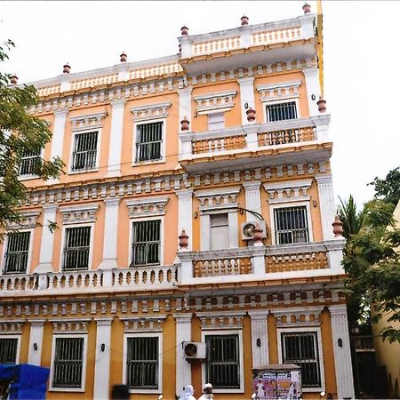 Hotel Soorya Heritage Inn بونديتْشيري المظهر الخارجي الصورة