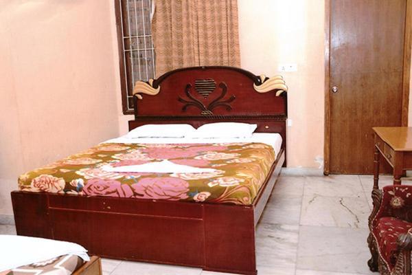 Hotel Soorya Heritage Inn بونديتْشيري المظهر الخارجي الصورة