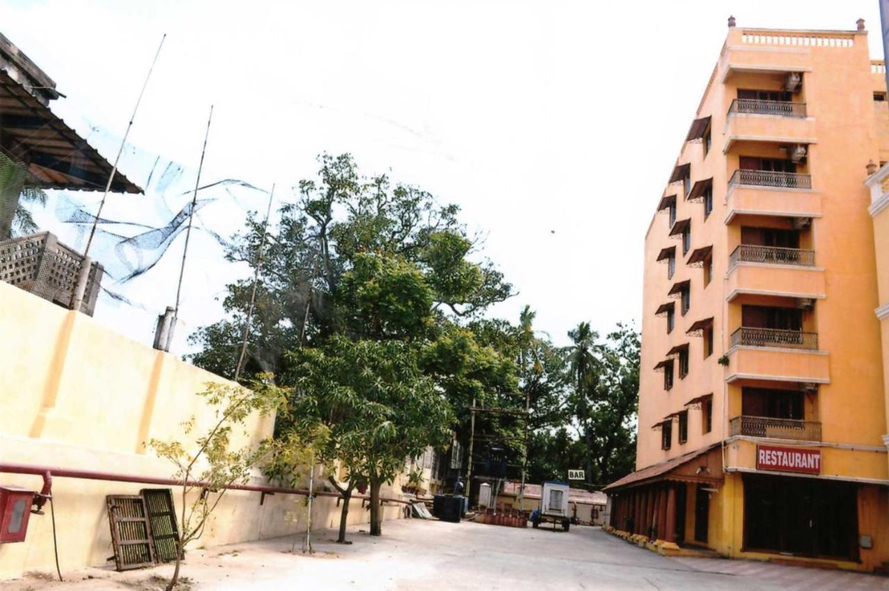 Hotel Soorya Heritage Inn بونديتْشيري المظهر الخارجي الصورة